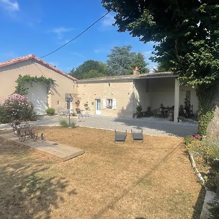 La Petite Maison D A Cote シャンプニエ