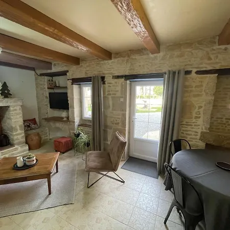 別荘 La Petite Maison D A Cote シャンプニエ