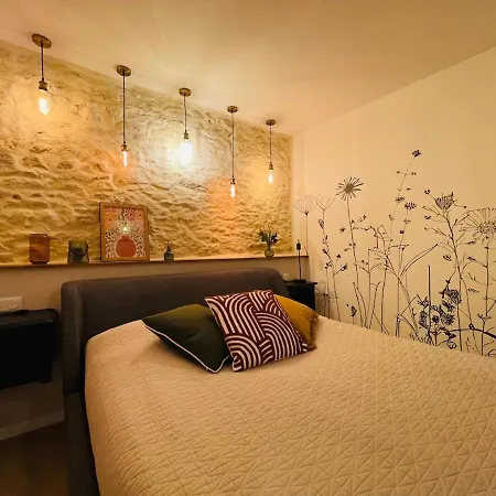 La Petite Maison D A Cote